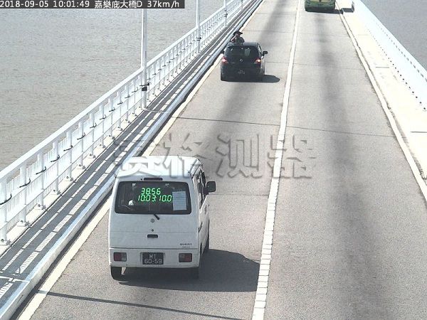 5c2f2338308cd.jpg 區(qū)間測速現(xiàn)場2.jpg